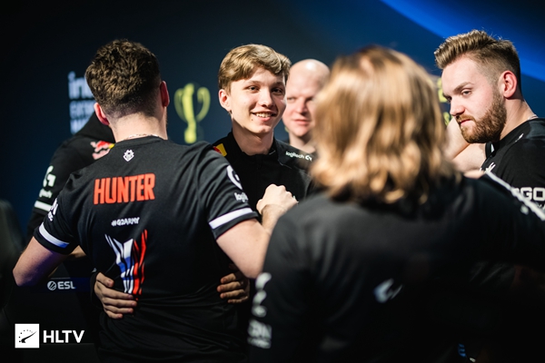 让一追二！AL成为2024LPL夏季赛第四支晋级登峰组的战队